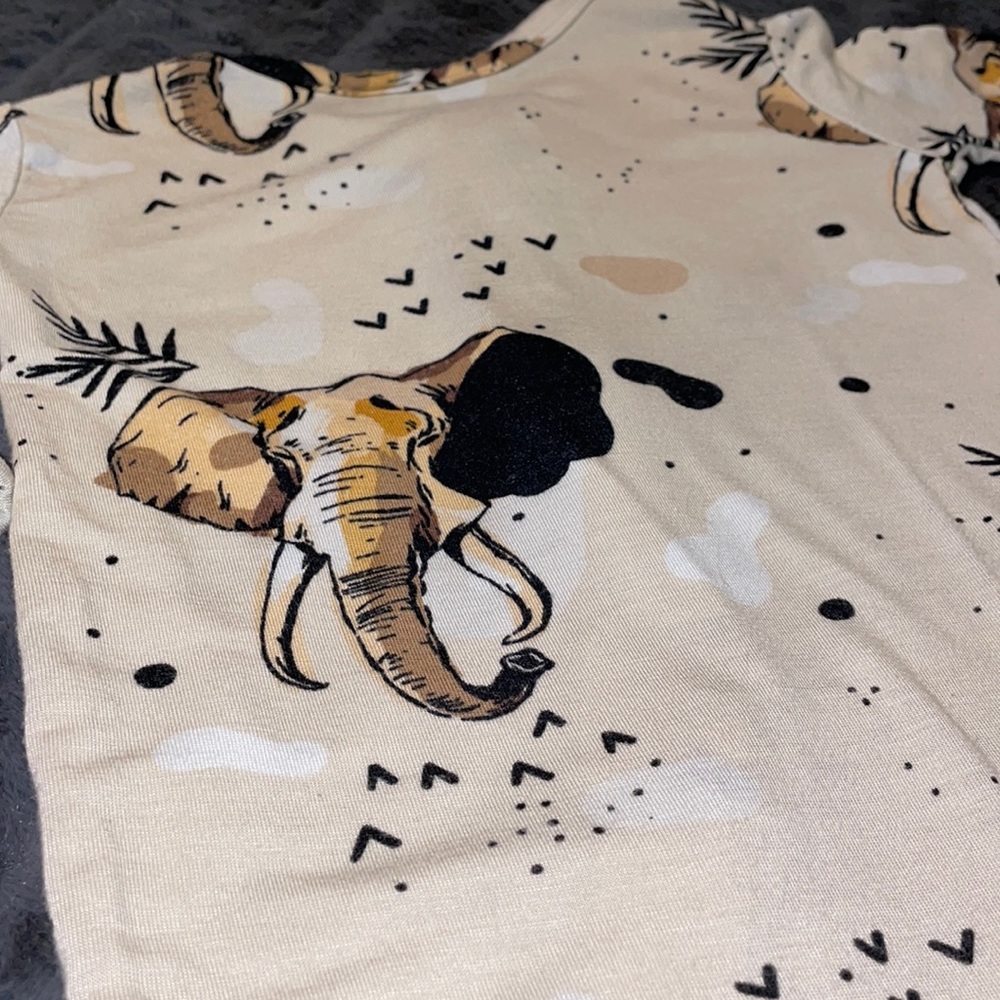 Newborn (fit 0-3) Posh Peanut Perry HTF Elephant Zipper Footie
